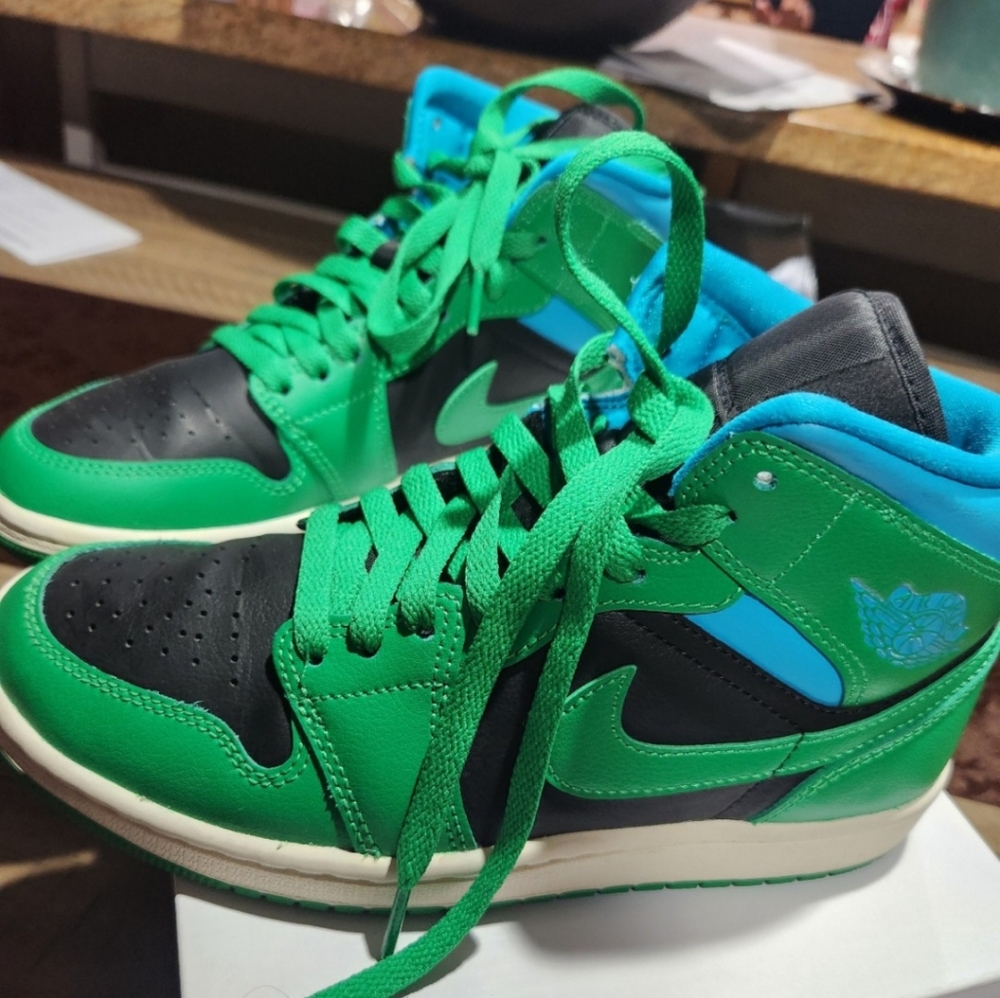 air jordan 1 mid